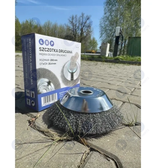 szczotka-druciana-do-kosy-spalinowej-tarcza-druciana-druciak-miekka-200mm.jpg